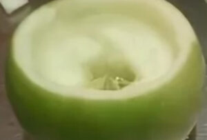 чаша из яблока